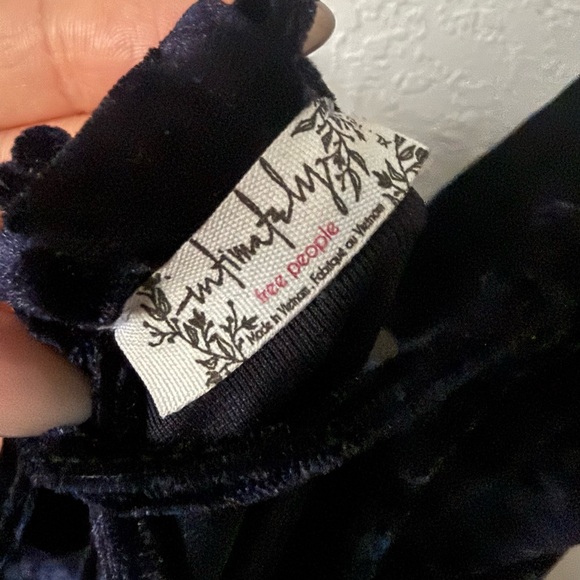 Free People X Revolve Low Key Crushin
Velvet Dress in Rare Night - Picture 7 of 11